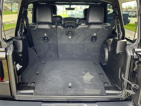 Used 2019 Jeep Wrangler Unlimited Sahara w/ Dual Top Group image 12