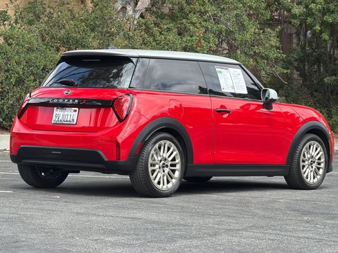 Used 2025 MINI Cooper S FWD image 2