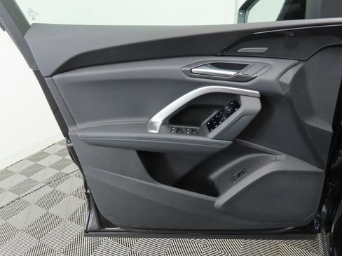 Used 2025 Audi Q5 Premium Plus w/ Premium Plus image 25