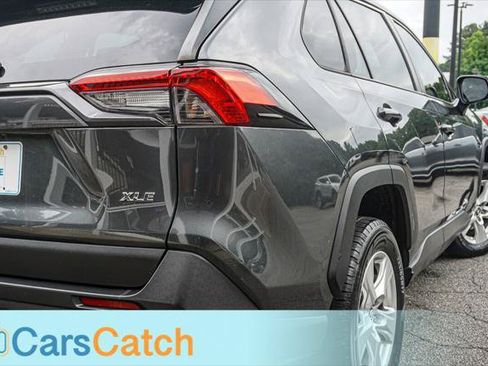 Used 2020 Toyota RAV4 XLE w/ Convenience Package FWD image 7
