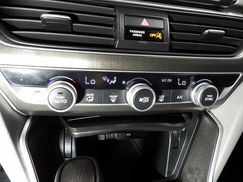 Used 2018 Honda Accord LX image 15