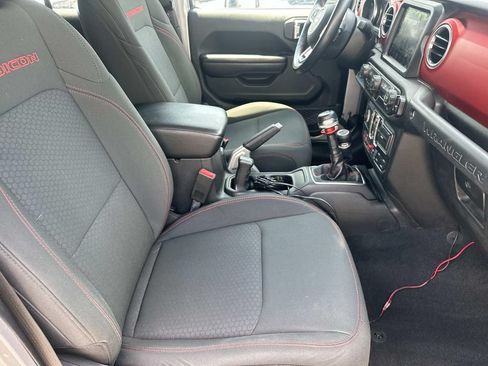 Used 2018 Jeep Wrangler Unlimited Rubicon AWD/4WD image 12