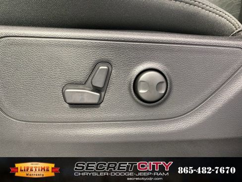 New 2026 RAM 1500 Big Horn AWD/4WD image 14