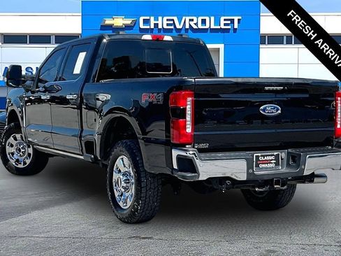 Used 2024 Ford F350 Lariat w/ Lariat Ultimate Package AWD/4WD image 3