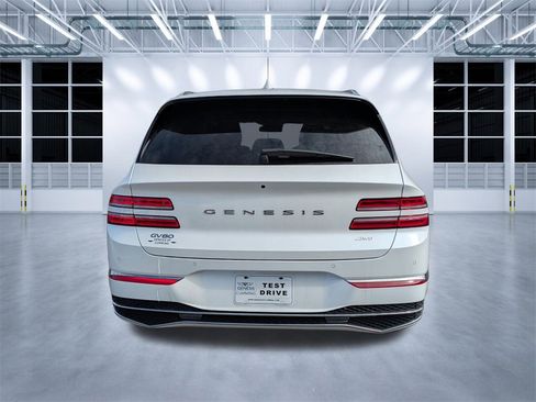 Used 2025 Genesis GV80 2.5T Advanced image 4