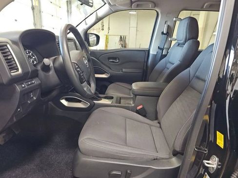 Used 2024 Nissan Frontier SV w/ Hardbody Edition AWD/4WD image 13