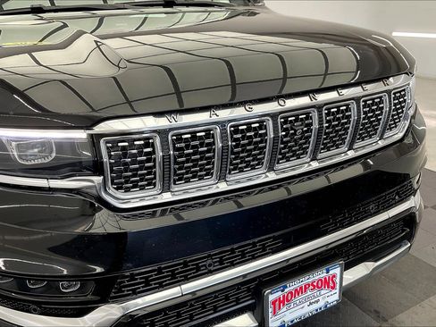 Used 2023 Jeep Grand Wagoneer Series III image 30