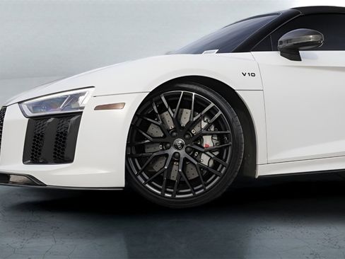 Used 2018 Audi R8 V10 plus image 4