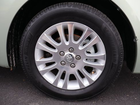Used 2009 Toyota Sienna XLE FWD image 44