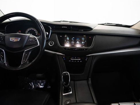 Used 2018 Cadillac XT5 Premium Luxury FWD image 15