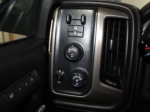 Used 2018 GMC Sierra 1500 Denali AWD/4WD image 26