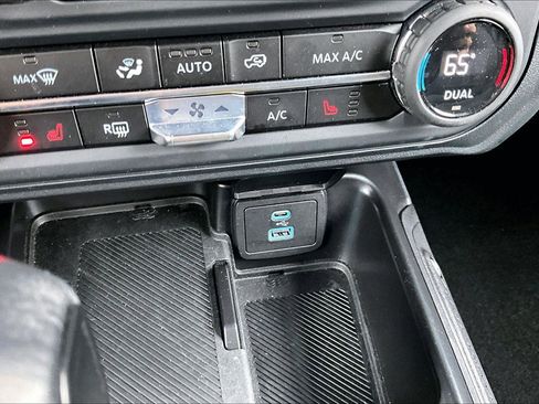 Used 2025 Ford Bronco Big Bend image 23