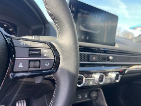 Certified 2025 Honda Civic Sport Touring image 19