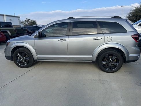 Used 2019 Dodge Journey Crossroad image 18