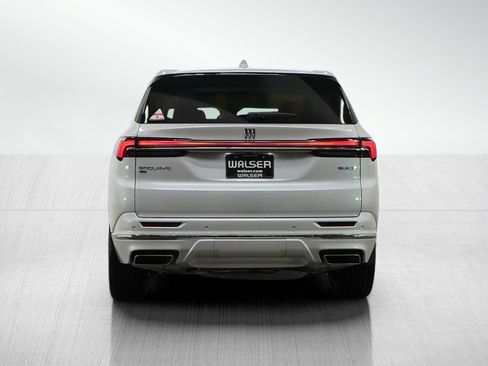 Used 2025 Buick Enclave Avenir image 4