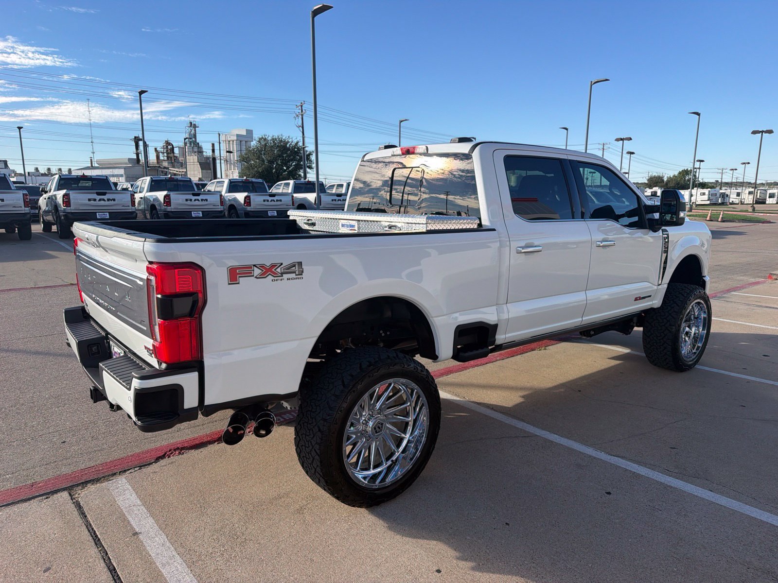 Used 2026 Ford F250 Platinum w/ Platinum Plus Package AWD/4WD image 5