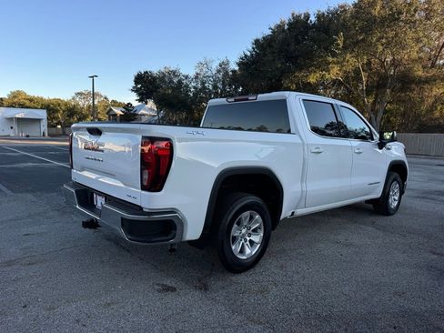 Used 2024 GMC Sierra 1500 SLE image 9