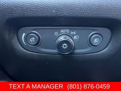 Used 2021 Chevrolet Traverse LT AWD/4WD image 27