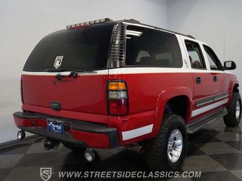 Used 2004 Chevrolet Suburban 2500 AWD/4WD image 12