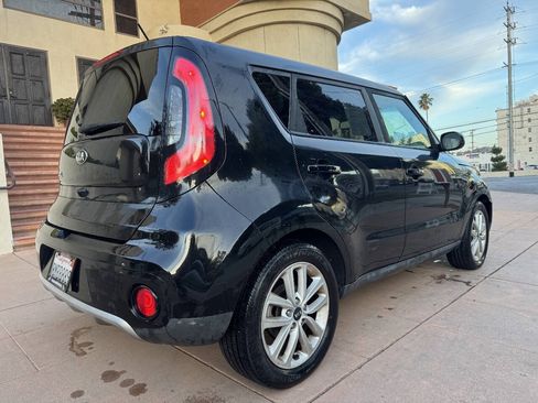 Used 2018 Kia Soul + FWD image 7