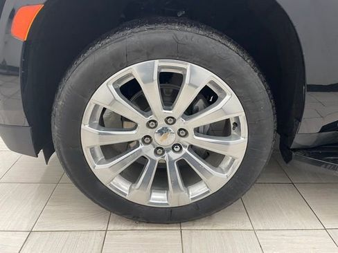 Used 2024 Chevrolet Tahoe Premier w/ Premium Package 2 image 9