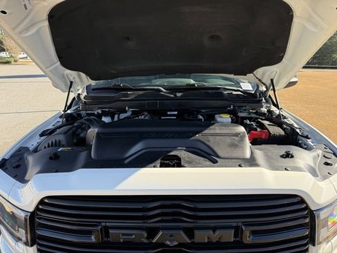 Used 2022 RAM 3500 Laramie w/ Night Edition image 31