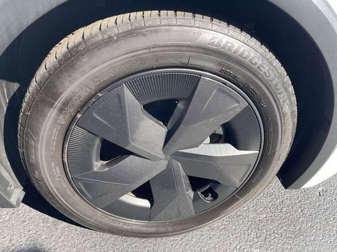 Used 2024 Toyota Prius Prime XSE Premium image 25