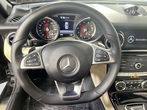 Used 2020 Mercedes-Benz SLC 300 image 11