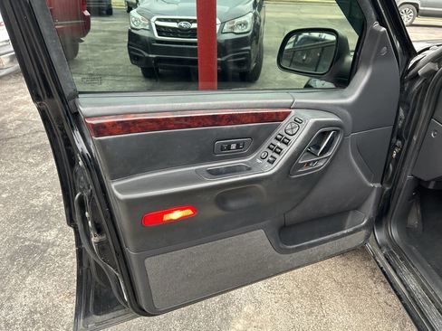 Used 2002 Jeep Grand Cherokee Limited image 8