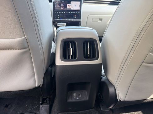 Certified 2024 Hyundai Tucson SEL w/ Convenience Package FWD image 19