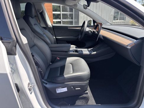 Used 2023 Tesla Model Y Long Range AWD/4WD image 16