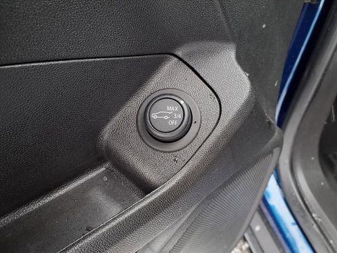 Certified 2023 GMC Terrain SLE w/ Driver Convenience Package image 25