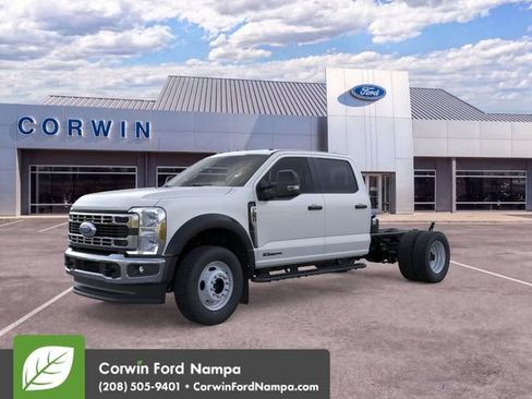 New 2026 Ford F550 4x4 Crew Cab image 4