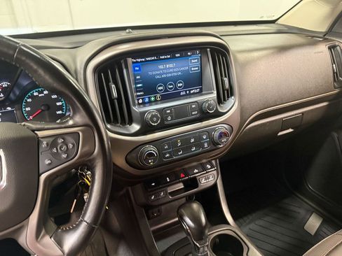 Used 2022 GMC Canyon AT4 image 79