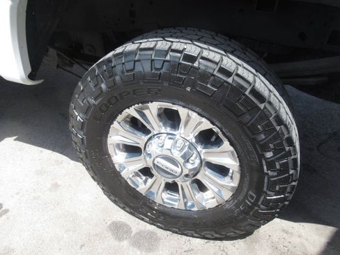 Used 2017 Ford F250 Lariat w/ Chrome Package AWD/4WD image 16