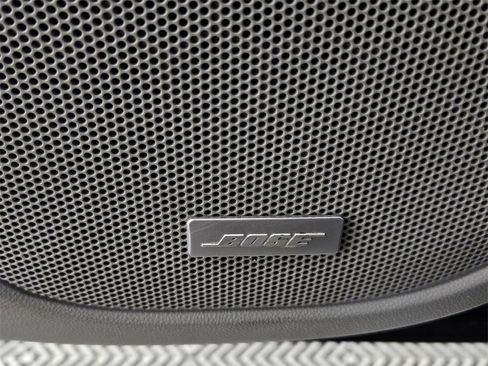 Used 2020 GMC Acadia SLT image 27