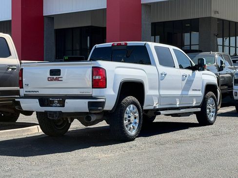 Used 2018 GMC Sierra 2500 Denali w/ Duramax Plus Package AWD/4WD image 45