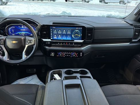 Used 2023 Chevrolet Silverado 1500 LT image 18