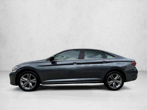 Used 2024 Volkswagen Jetta SE FWD image 6