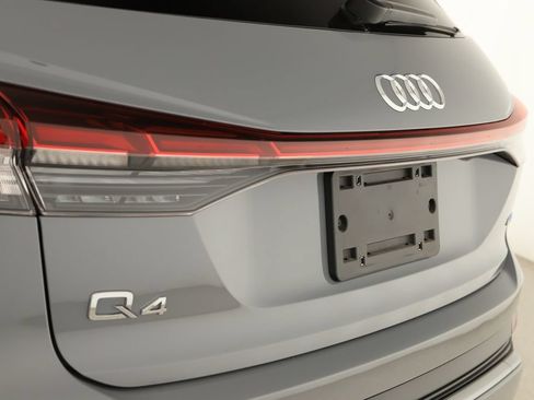 Certified 2023 Audi Q4 e-tron Premium Plus w/ Premium Plus AWD/4WD image 35