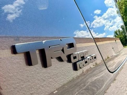 Used 2022 Toyota 4Runner TRD Off-Road Premium AWD/4WD image 9