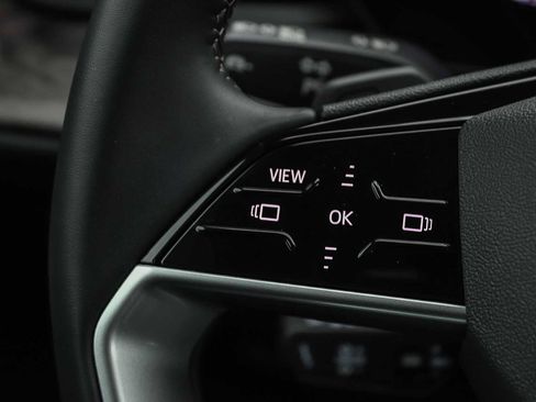 Used 2025 Audi Q5 Premium w/ Convenience Package AWD/4WD image 18