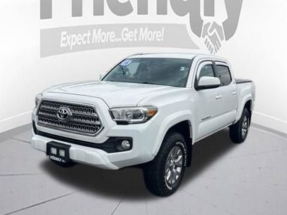 Used 2016 Toyota Tacoma SR5 w/ SR5 Appearance Package (SN)