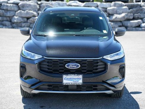 Used 2023 Ford Escape ST-Line w/ Tech Pack #1 AWD/4WD image 2