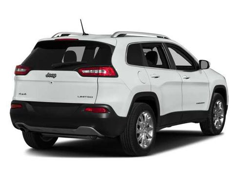 Used 2017 Jeep Cherokee High Altitude w/ Luxury Group AWD/4WD image 2