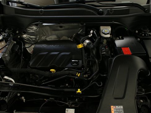 Used 2024 Chevrolet Trax LS w/ LS Convenience Package FWD image 27