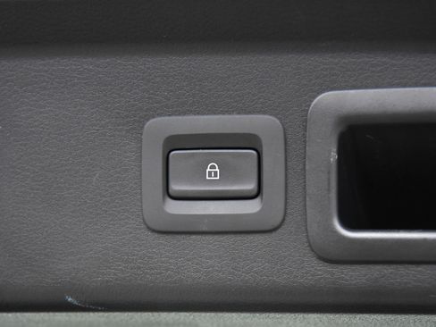 Used 2024 MAZDA CX-30 AWD 2.5 S w/ Preferred Package image 40