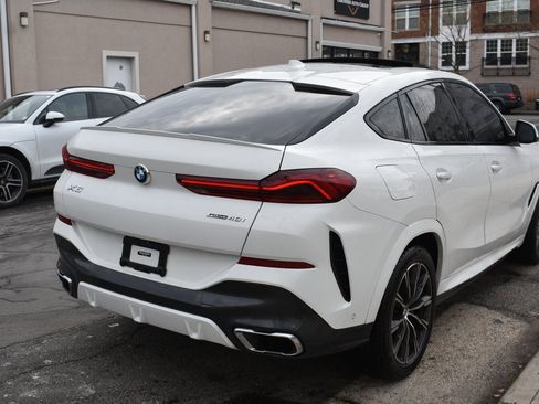 Used 2021 BMW X6 sDrive40i w/ M Sport Package image 5