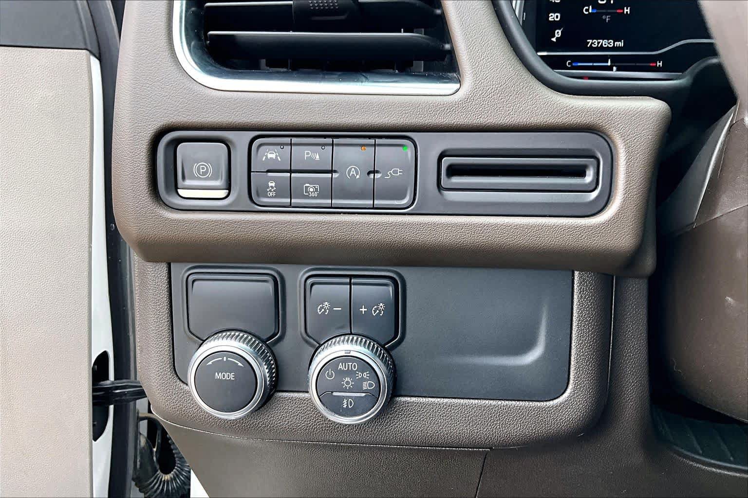 Used 2022 GMC Yukon SLT w/ SLT Premium Package RWD image 36