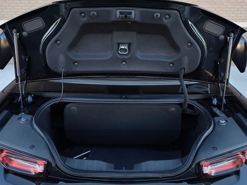 Used 2019 Chevrolet Camaro SS RWD image 17